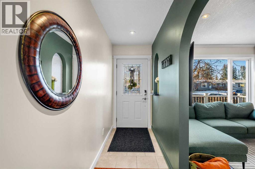 House for Sale in 4636 Montana Drive NW|Calgary, Alberta T3B1G1 3