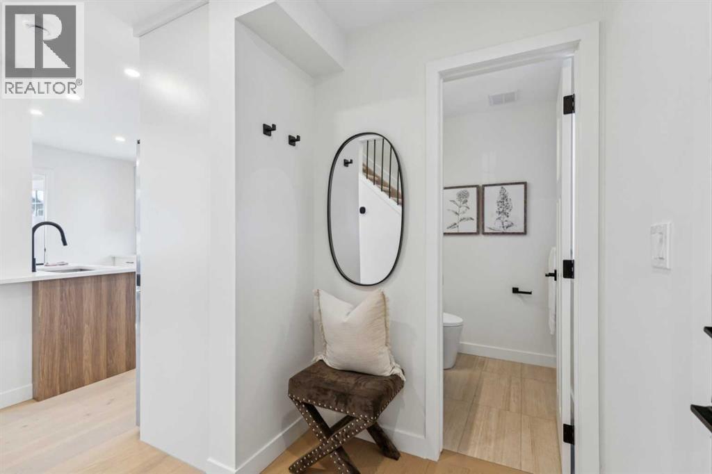 Duplex for Sale in 4547 Passchendaele Road SW|Calgary, Alberta T2T6C9 5