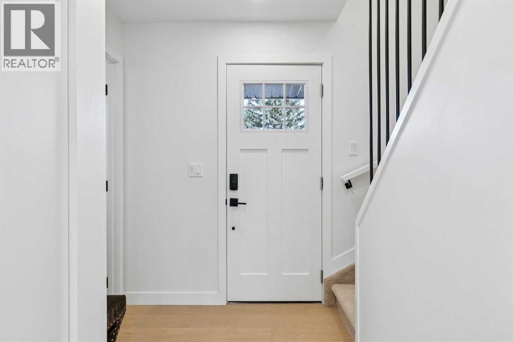 Duplex for Sale in 4547 Passchendaele Road SW|Calgary, Alberta T2T6C9 4