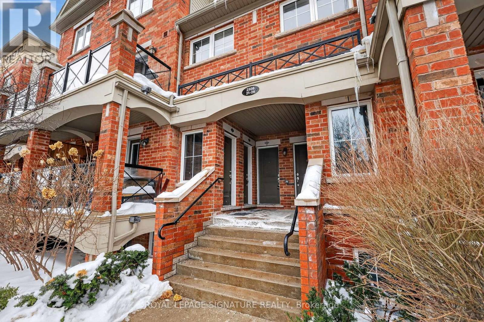 Row / Townhouse for Sale in 24 - 2508 POST ROAD|Oakville (RO River Oaks), Ontario L6H0G6