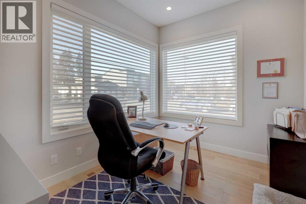 House for Sale in 3902 19 Street SW|Calgary, Alberta T2T4X9 3