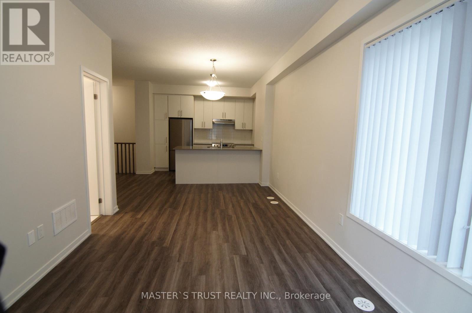 Row / Townhouse for Sale in 200 - 10 LLOYED JANES LANE|Toronto (New Toronto), Ontario M8V0J6 4