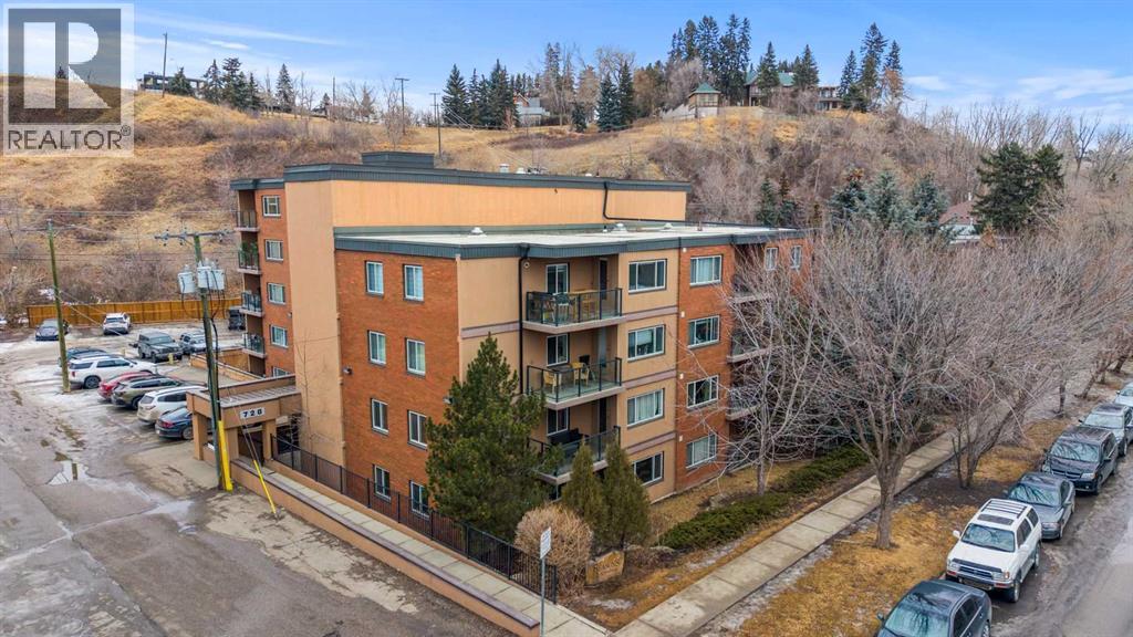 Apartment for Sale in 103, 728 3 Avenue NW|Calgary, Alberta T2N0J1