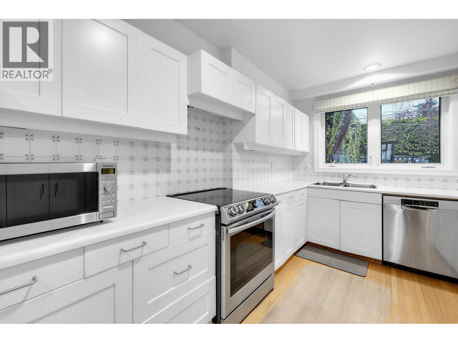 For sale: 3131 POINT GREY ROAD, Vancouver, British Columbia V6K1B3 ...