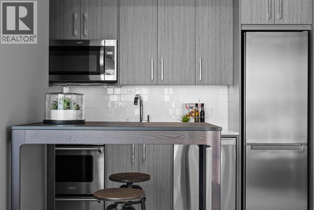 Apartment for Sale in 302, 110 18A Street NW|Calgary, Alberta T2N5G5 2