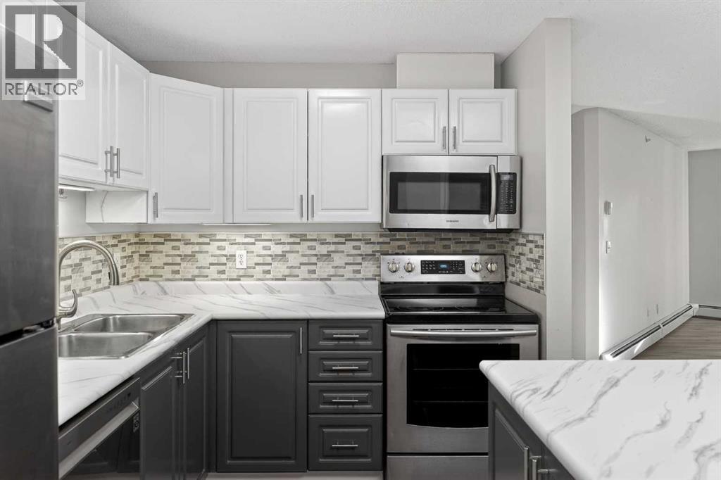 Apartment for Sale in 1408, 1000 Somervale Court SW|Calgary, Alberta T2Y4K4 3