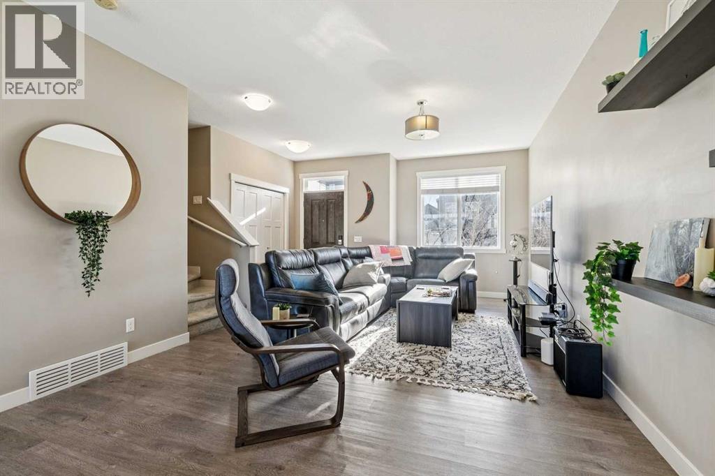 Row / Townhouse for Sale in 605 Evanston Manor NW|Calgary, Alberta T3P0R9 2