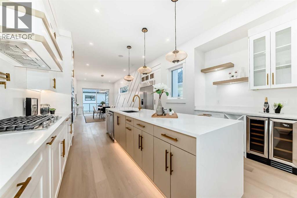 House for Sale in 214 27 Avenue NW|Calgary, Alberta T2M2H4 5