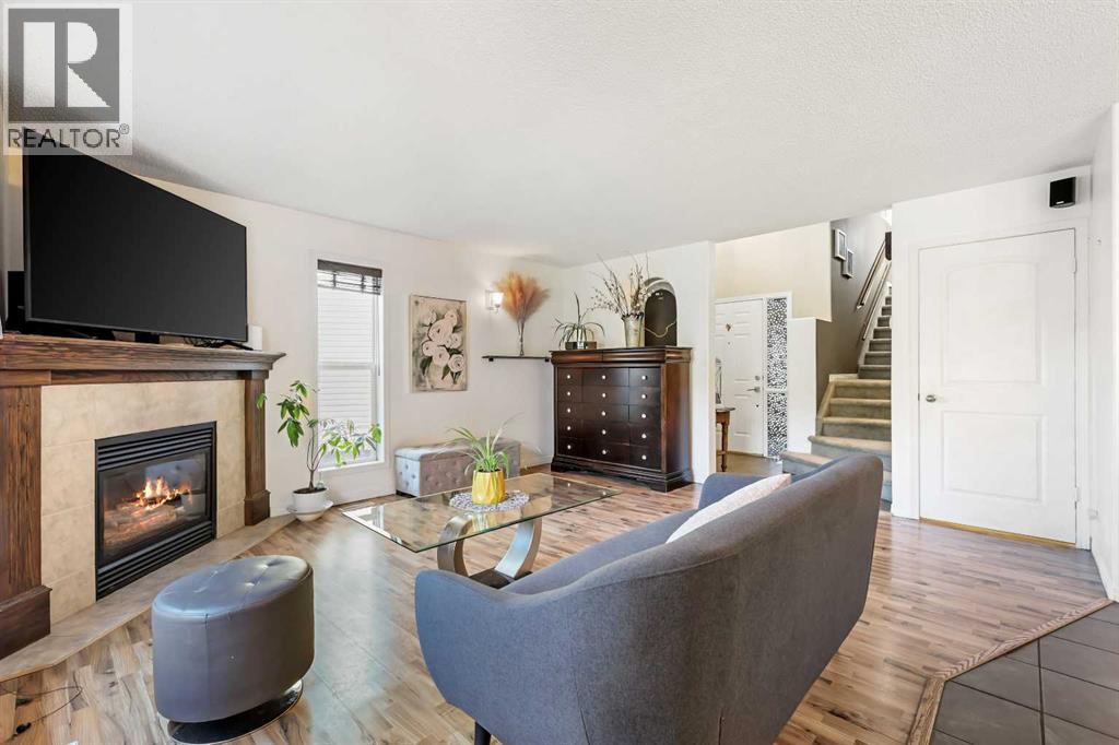 House for Sale in 248 Douglas Ridge Green SE|Calgary, Alberta T2Z2T4 5