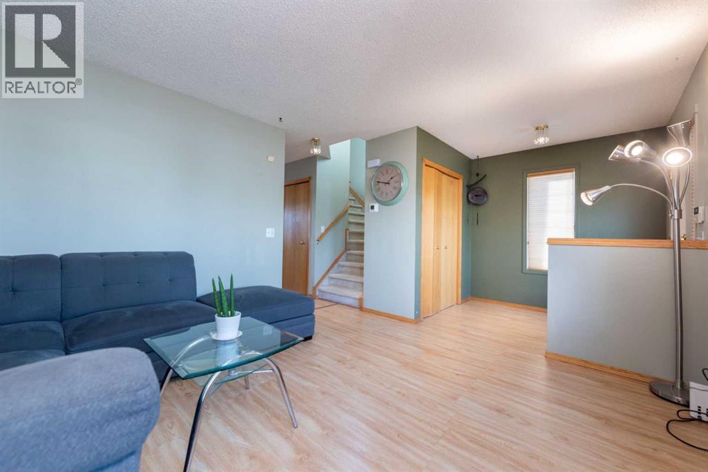 House for Sale in 7 Covewood Park NE|Calgary, Alberta T3K4T1 5