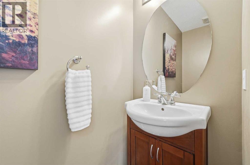 House for Sale in 14 Kincora Drive NW|Calgary, Alberta T3R1K8 3