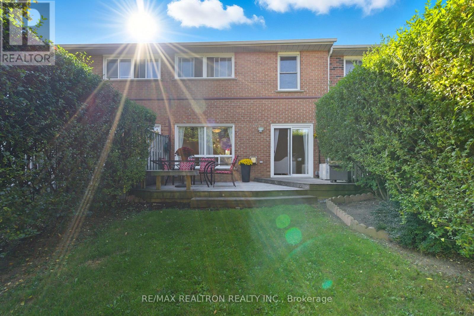 Row / Townhouse for Sale in 10 - 19 CENTENNIAL PARK ROAD|Toronto (Eringate-Centennial-West Deane), Ontario M9C4W8 2