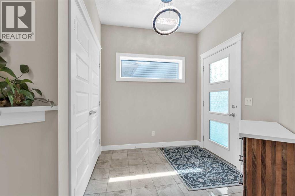 House for Sale in 304 Corner Meadows Manor NE|Calgary, Alberta T3N1J7 5