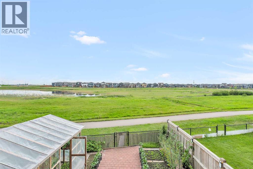 House for Sale in 304 Corner Meadows Manor NE|Calgary, Alberta T3N1J7