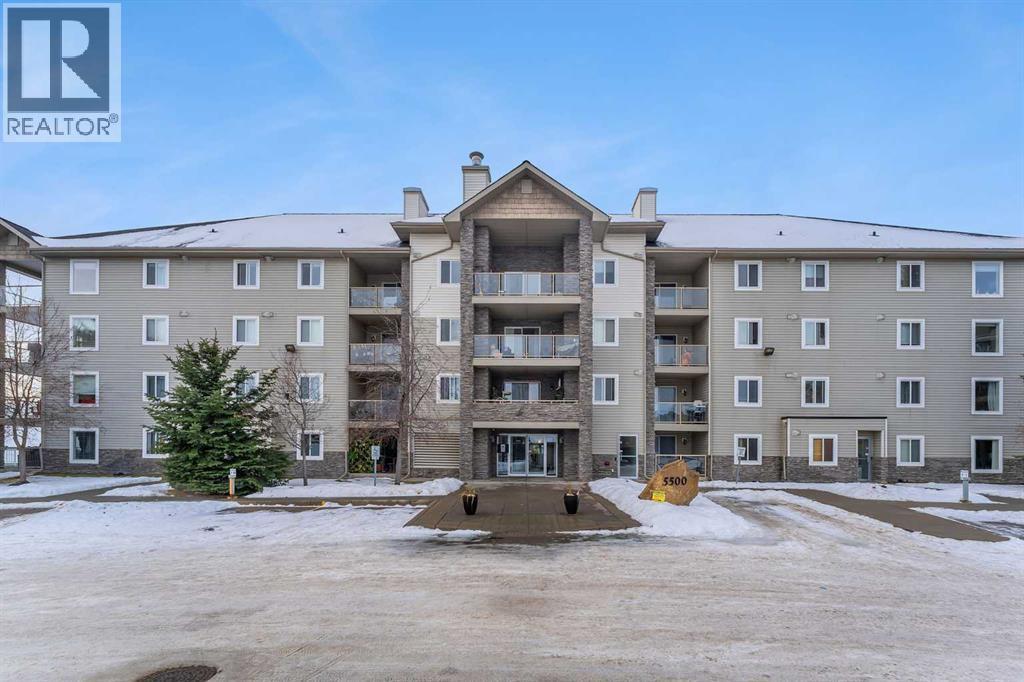 Apartment for Sale in 106, 5500 Somervale Court SW|Calgary, Alberta T2Y4L9