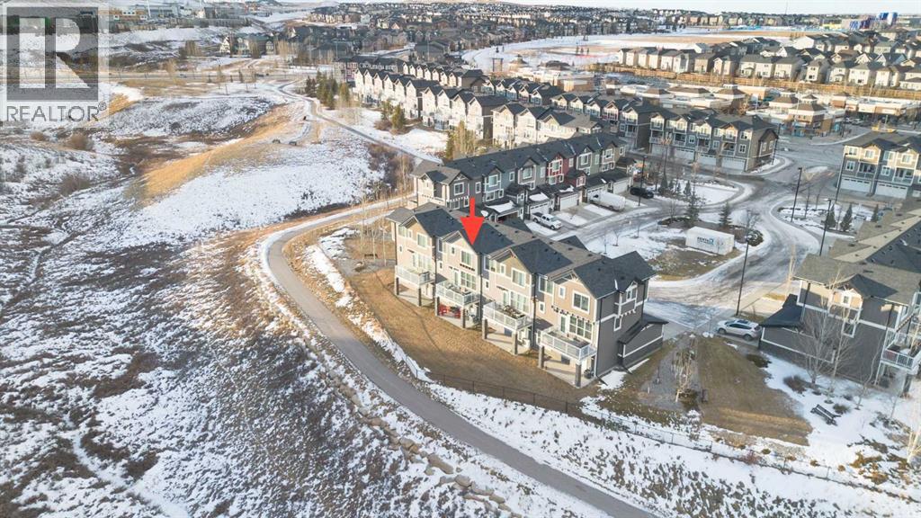 Row / Townhouse for Sale in 78 Nolan Hill Heights NW|Calgary, Alberta T3R0S5