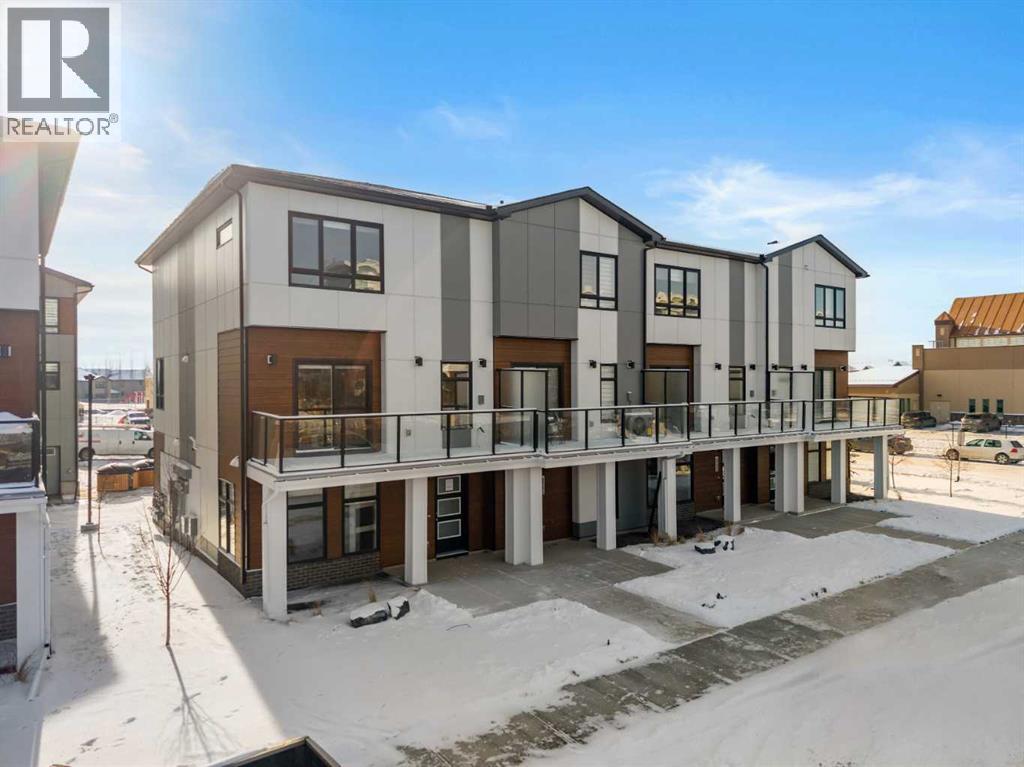 Row / Townhouse for Sale in 8341 8 Avenue SW|Calgary, Alberta T3H6M8 2