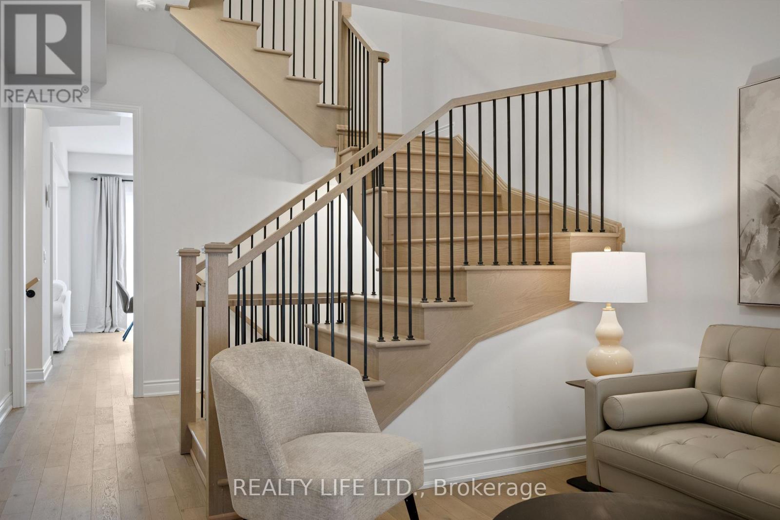 Row / Townhouse for Sale in 1280 ANTHONIA TRAIL|Oakville (JM Joshua Meadows), Ontario L6H7Y6 4