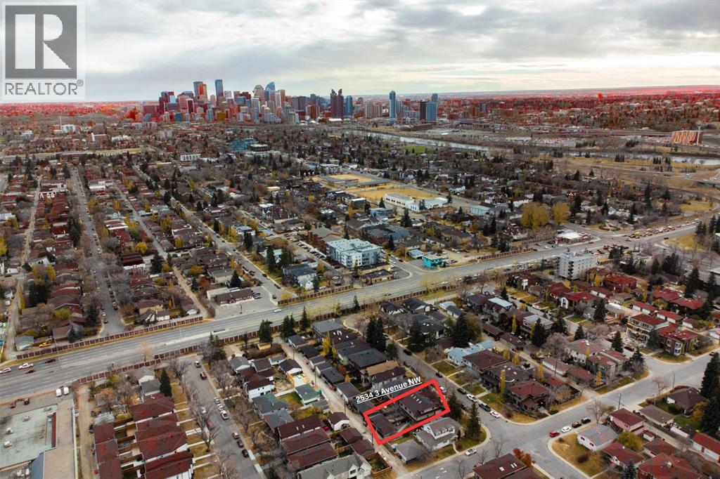 Duplex for Sale in 2534 3 Avenue NW|Calgary, Alberta T2N0L3 4