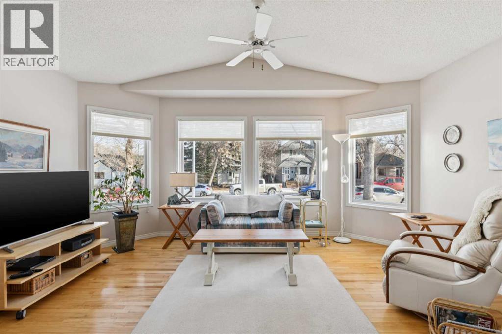 House for Sale in 2609 27 Street SW|Calgary, Alberta T3E2G4 3