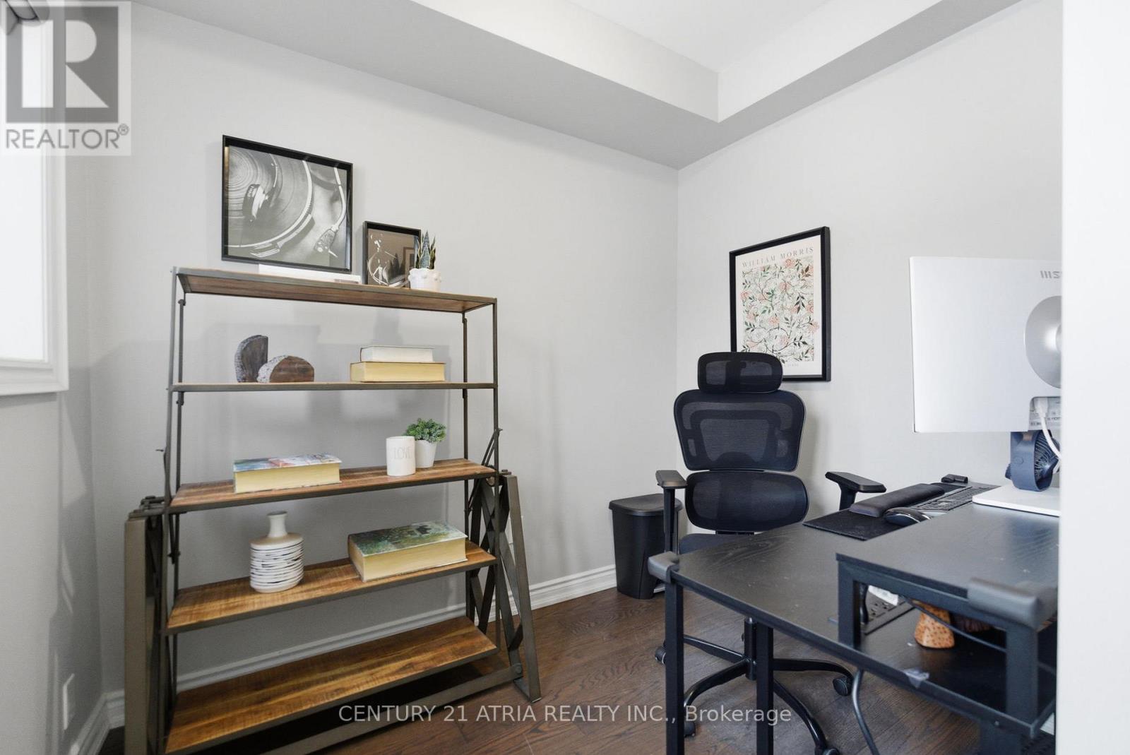 Row / Townhouse for Sale in 22 - 2172 TRAFALGAR ROAD|Oakville (RO River Oaks), Ontario L6H0N4 4