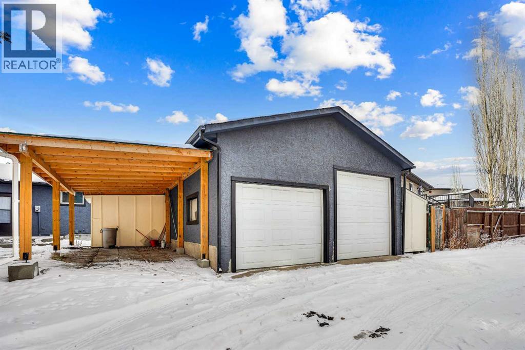 House for Sale in 315 Templewood Place NE|Calgary, Alberta T1Y4A7 2