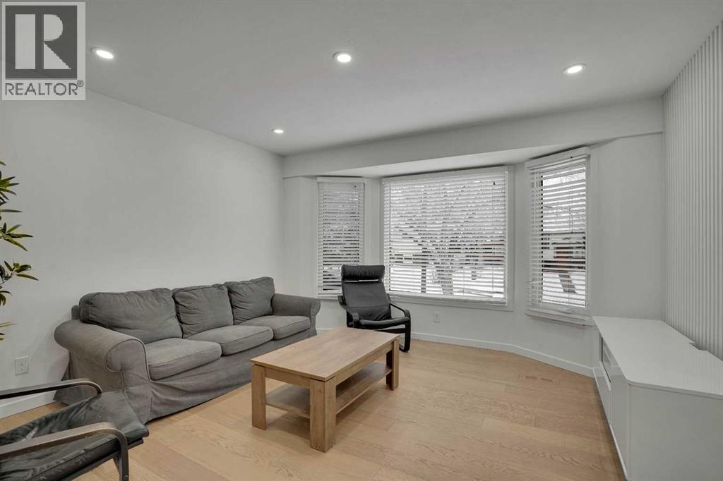 House for Sale in 315 Templewood Place NE|Calgary, Alberta T1Y4A7 5