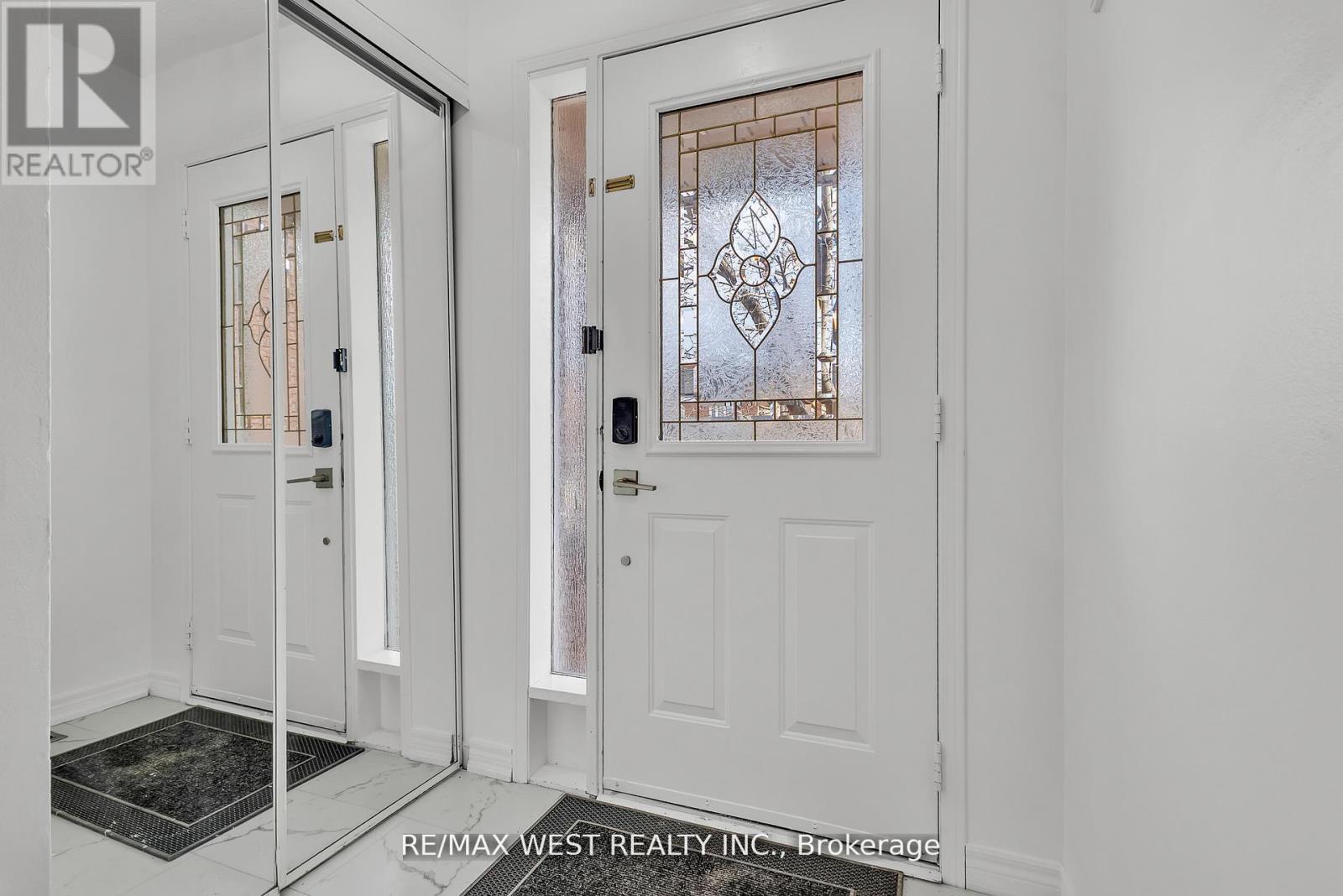 Row / Townhouse for Sale in 3865 ALLCROFT ROAD|Mississauga (Lisgar), Ontario L5N7E3 5