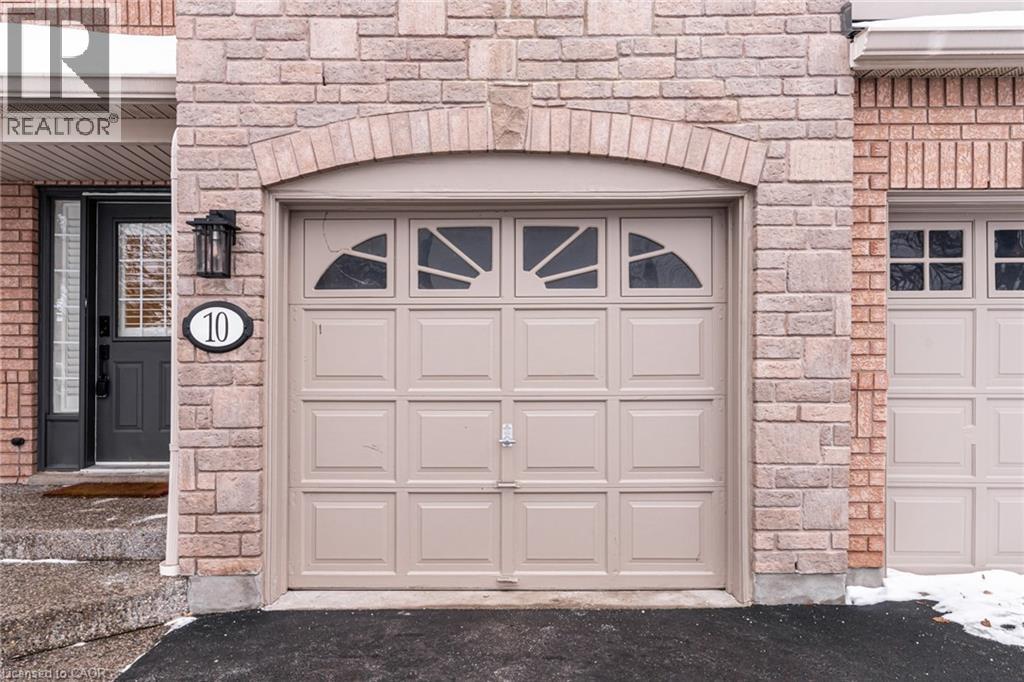 Row / Townhouse for Sale in 1050 GRAND Boulevard Unit# 10|Halton, Ontario L6H2S5 4