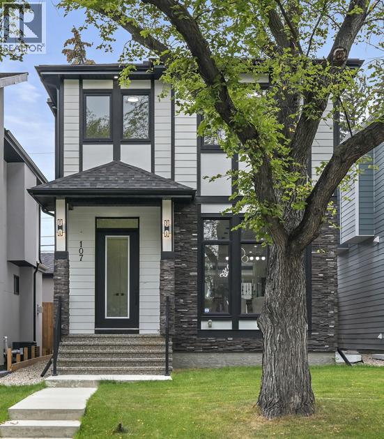 House for Sale in 107 Hartford Road NW|Calgary, Alberta T2K2A7 2