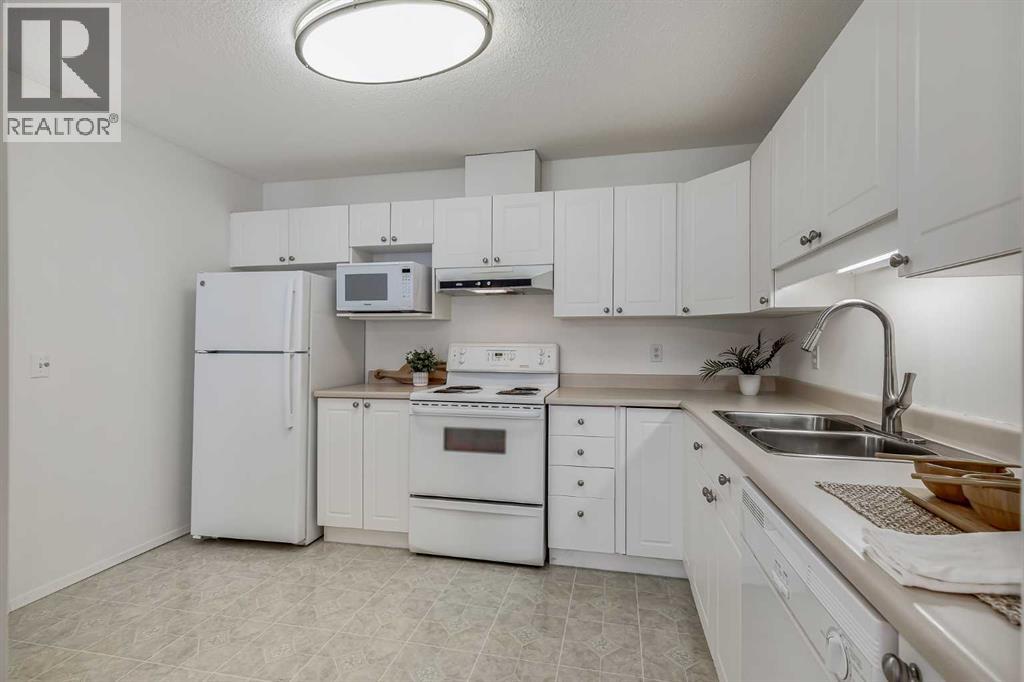 Apartment for Sale in 3205, 3000 Sienna Park Green SW|Calgary, Alberta T3H3N7 4