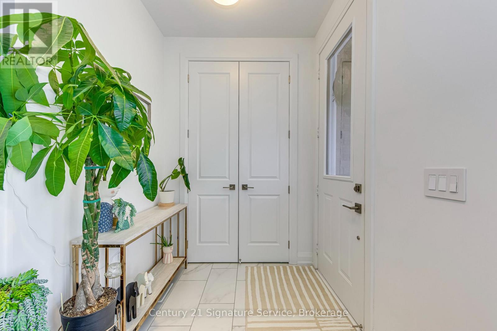 Row / Townhouse for Sale in 4011 SIXTH LINE|Oakville (GO Glenorchy), Ontario L6H3P8 3