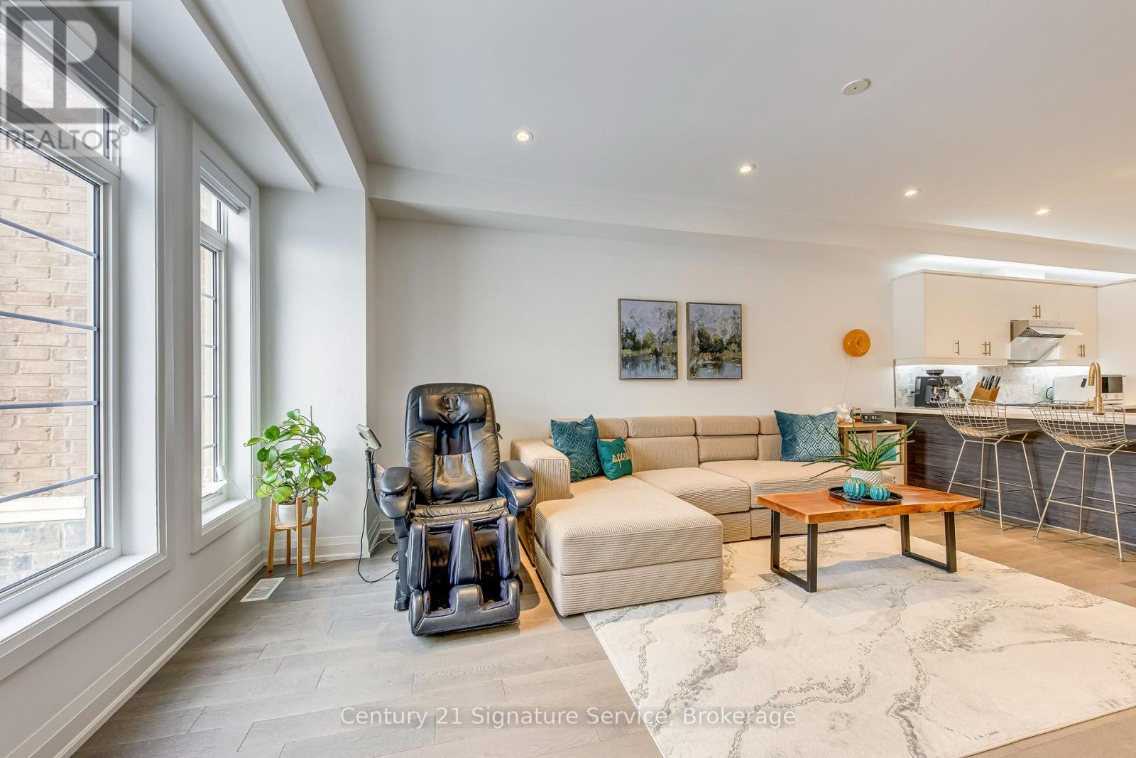 Row / Townhouse for Sale in 4011 SIXTH LINE|Oakville (GO Glenorchy), Ontario L6H3P8 4