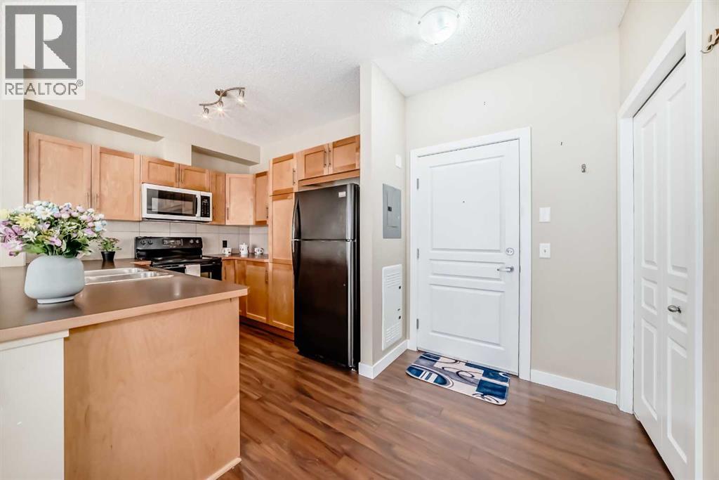 Apartment for Sale in 203, 48 Panatella Road NW|Calgary, Alberta T3K0V4 5