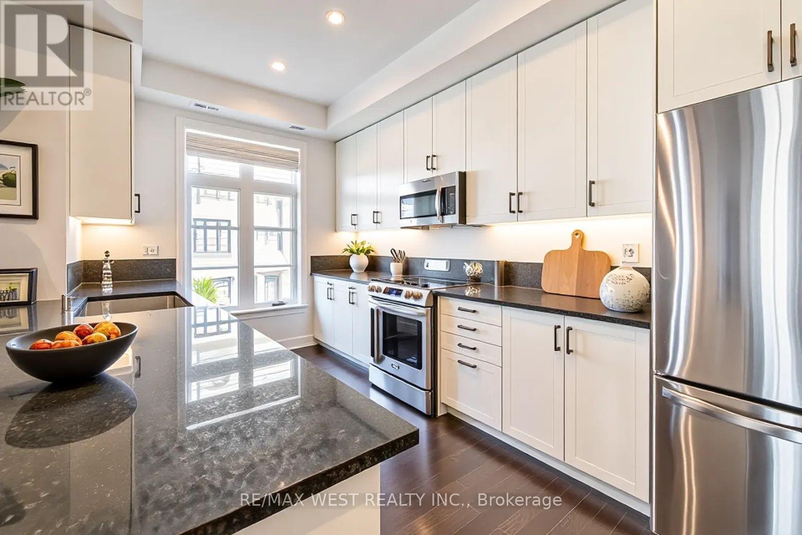 Row / Townhouse for Sale in TH94 - 150 JOYMAR DRIVE|Mississauga (Streetsville), Ontario L5M2P6 3