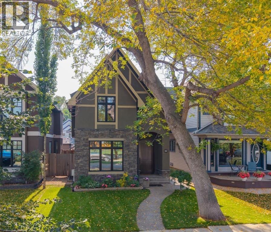 House for Sale in 1727 Bowness Road NW|Calgary, Alberta T2N3K3