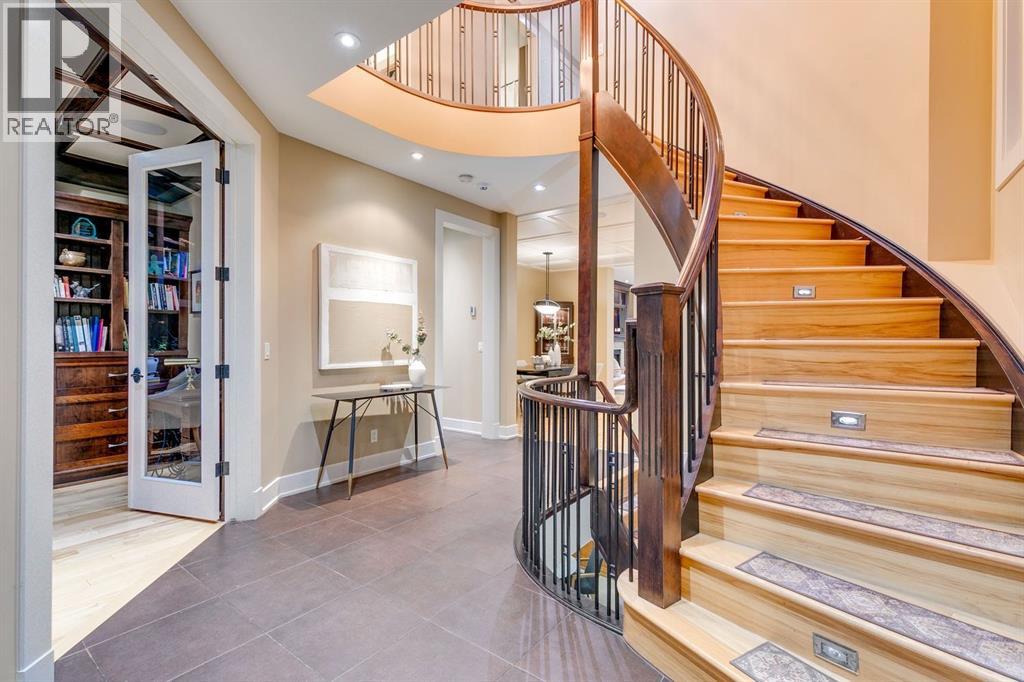 House for Sale in 1727 Bowness Road NW|Calgary, Alberta T2N3K3 5