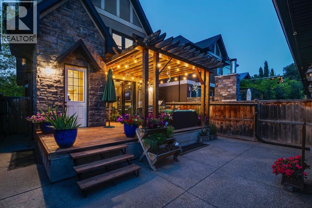 House for Sale in 1727 Bowness Road NW|Calgary, Alberta T2N3K3 2