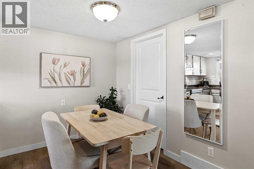 Row / Townhouse for Sale in 11, 420 Grier Avenue NE|Calgary, Alberta T2K5X6 4