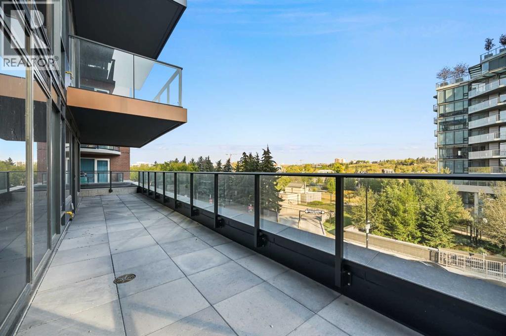 Apartment for Sale in 311, 730 2 Avenue SW|Calgary, Alberta T2P1R8 2