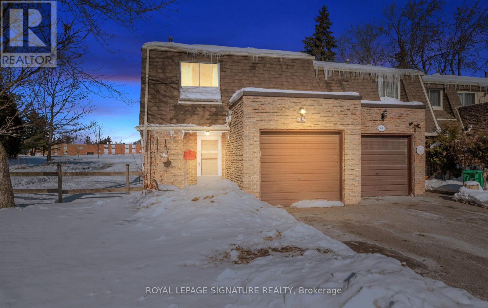 Row / Townhouse for Sale in 7430 COPENHAGEN ROAD|Mississauga (Meadowvale), Ontario L5N2C4