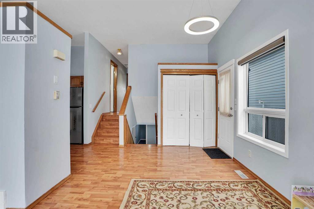 House for Sale in 193 Martindale Drive NE|Calgary, Alberta T3J3X9 5