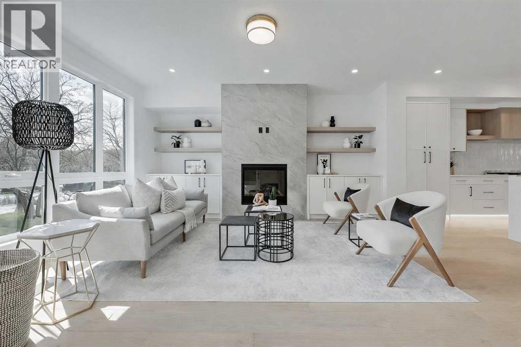 Duplex for Sale in 518 22 Avenue NW|Calgary, Alberta T2M1N6 2