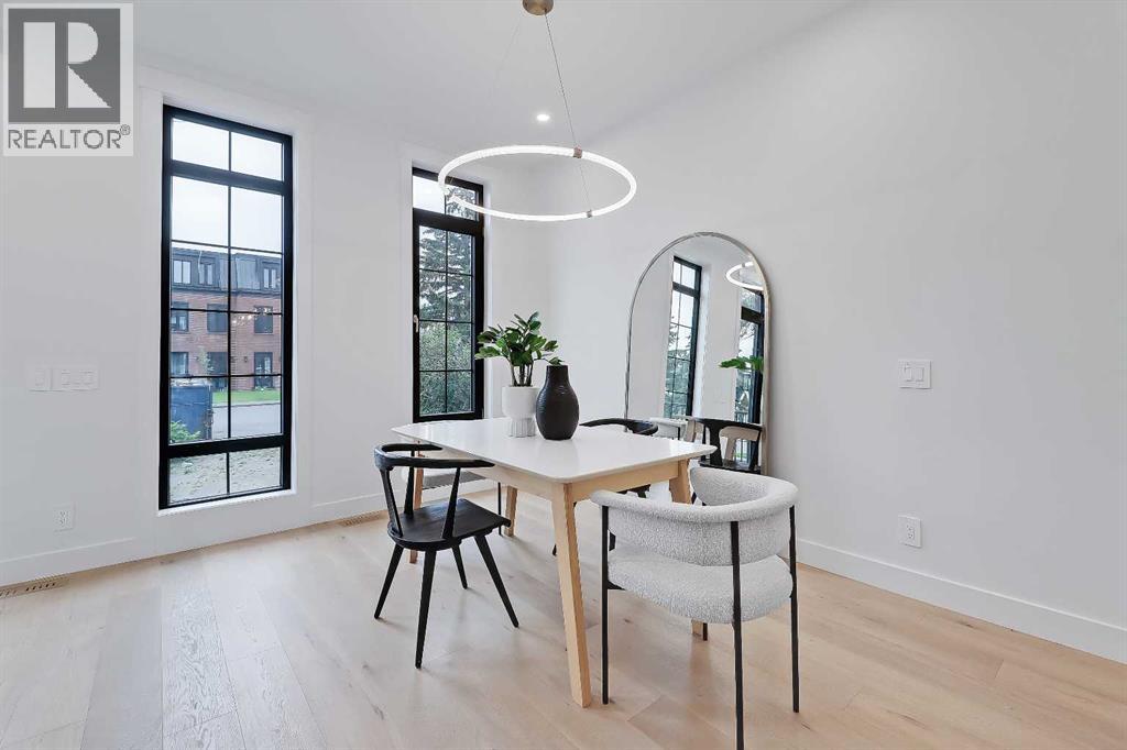 House for Sale in 2720 5 Avenue NW|Calgary, Alberta T2N0T8 4