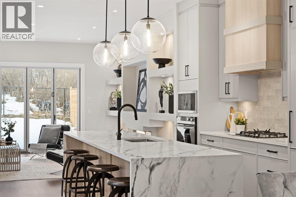 Duplex for Sale in 2528 7 Avenue NW|Calgary, Alberta T2N1A4