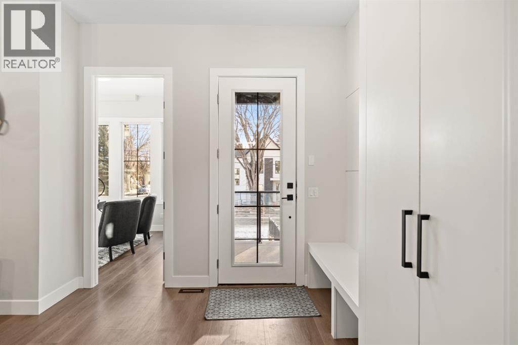 Duplex for Sale in 2528 7 Avenue NW|Calgary, Alberta T2N1A4 5