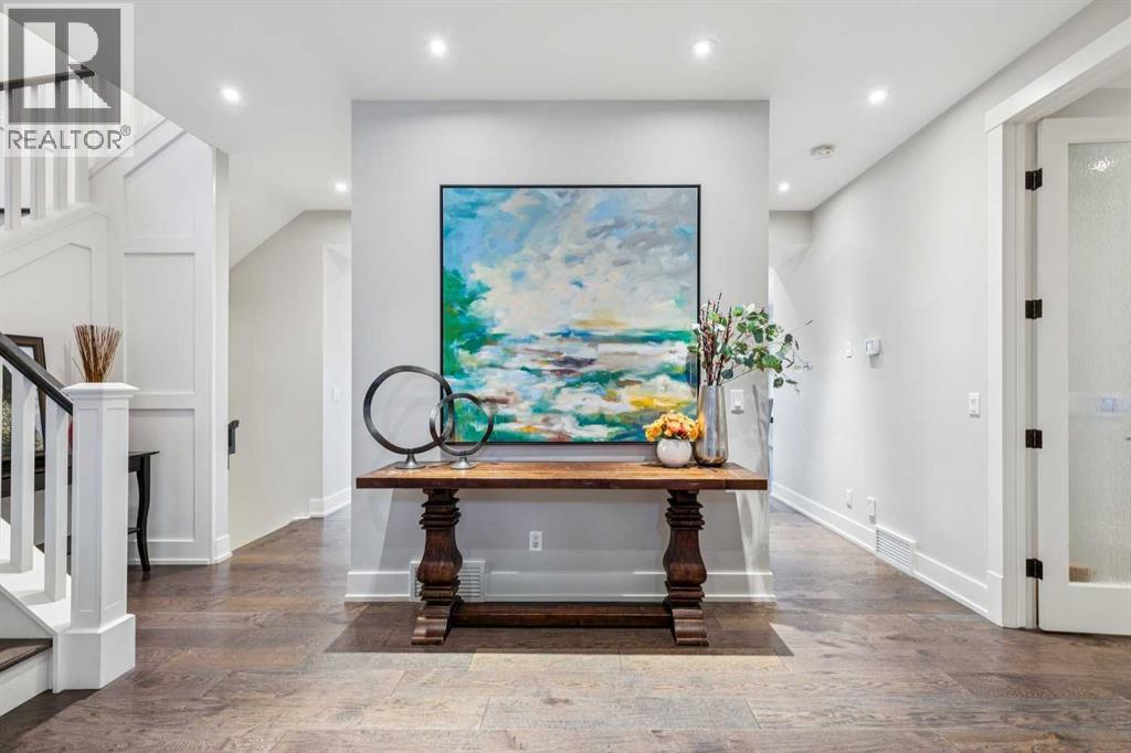 House for Sale in 419 47 Avenue SW|Calgary, Alberta T2S1C3 2