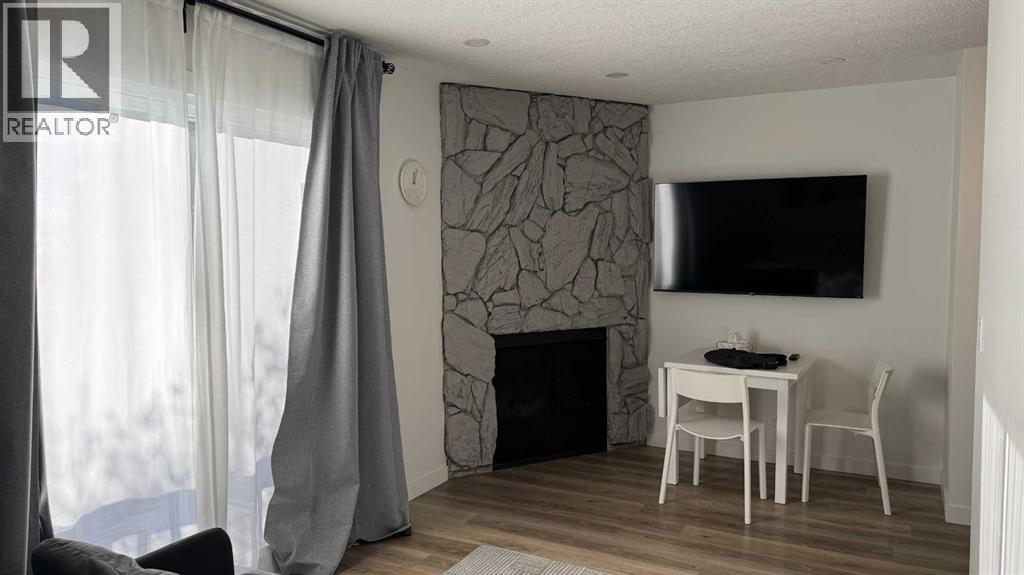 Duplex for Sale in 2820 16 Avenue SE|Calgary, Alberta T2A0M6 3