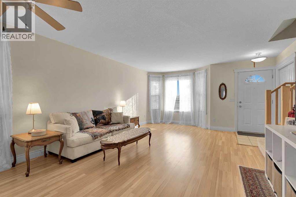 Duplex for Sale in 730 69 Avenue SW|Calgary, Alberta T2V0P2 5