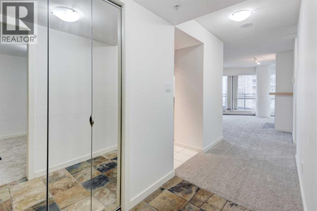 Apartment for Sale in 1503, 1078 6 Avenue SW|Calgary, Alberta T2P5N6 2